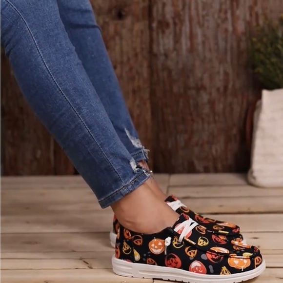 NIP Halloween shoes Pumpkins  size 10.5 comfortable perfect - trick or treating - Picture 8 of 15